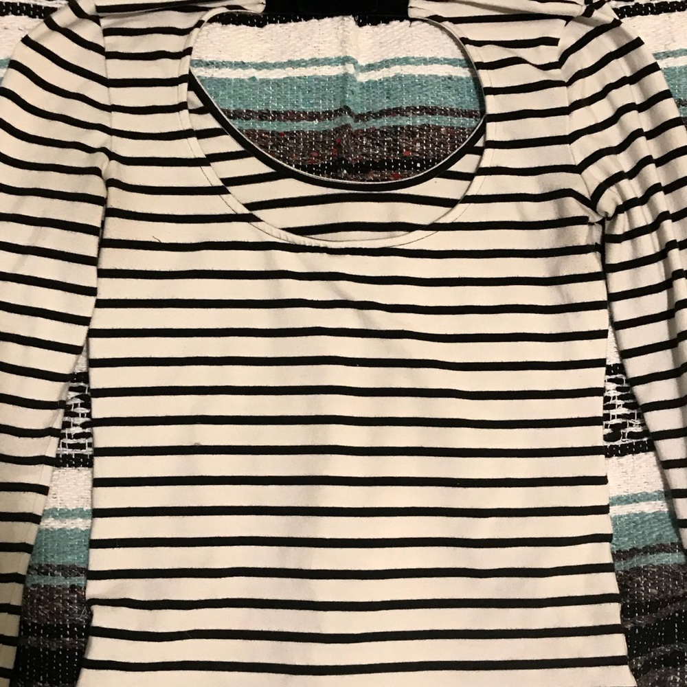 Black and white VS long sleeve top , scoop neck